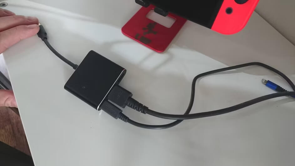Connect USB-C and HDMI cable